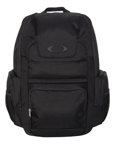 Oakley Oakley 25L Enduro Backpack in Blackout, front view