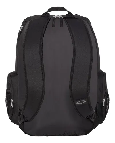 Oakley Oakley 25L Enduro Backpack in Blackout, back view