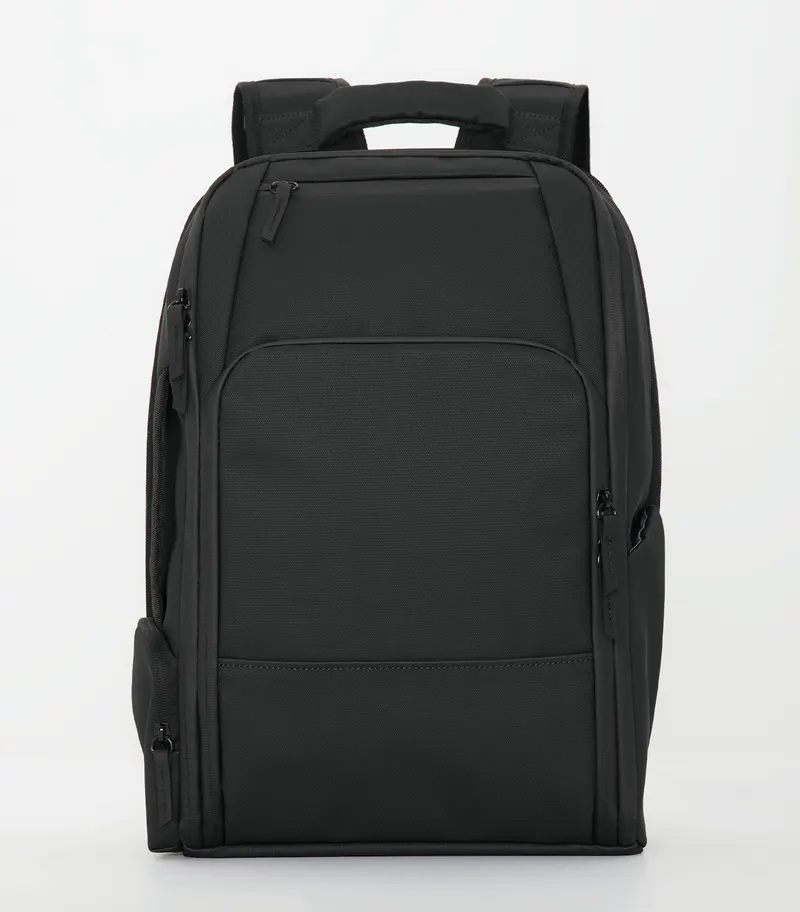 Coal Harbour® BoardRoom COAL HARBOUR® BOARDROOM TRAVEL BACKPACK. 23.5L — Black